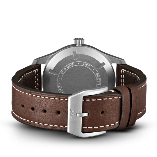 IWC pilot series IW327006 watch - Image 14