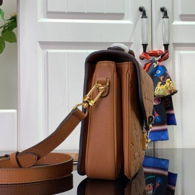 Alternative view of LV Pochette Metis(HIGH-END GRADE)