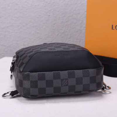 Alternative view of LV Avenue Sling Bag