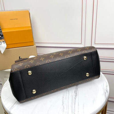 Alternative view of Louis Vuitton SURENE MM