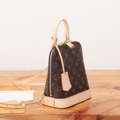 Alternative view of LV Alma Backpack