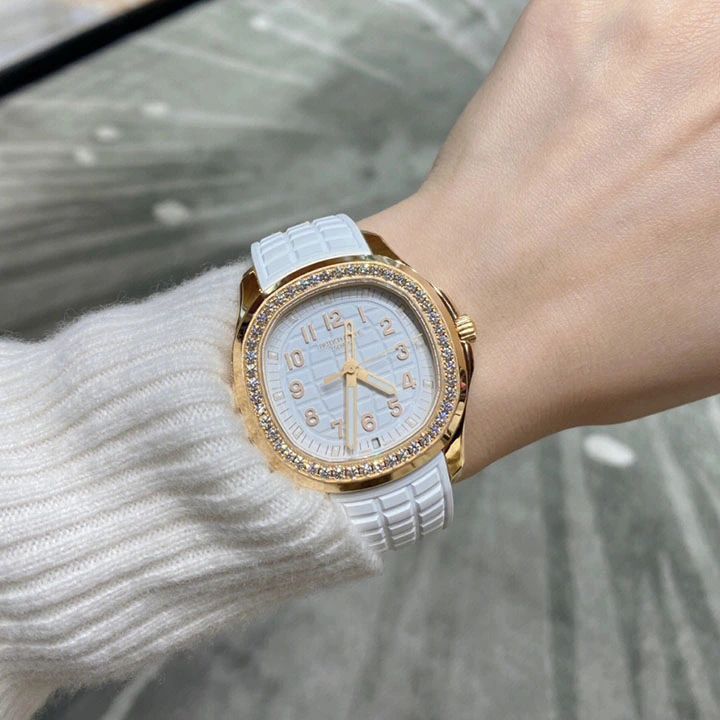 5269/200R-001-Patek Philippe AQUANAUT-women - Image 4