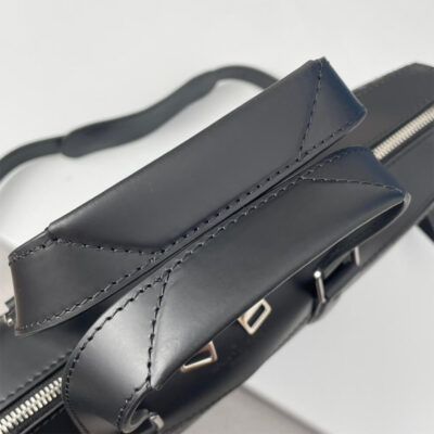 Alternative view of BRIEFCASE EXPLORER