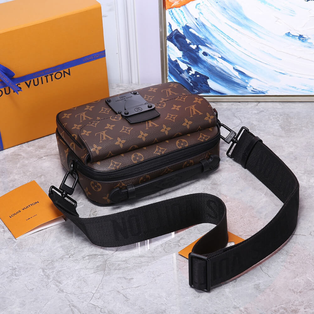 LV S LOCK MESSENGER - Image 8