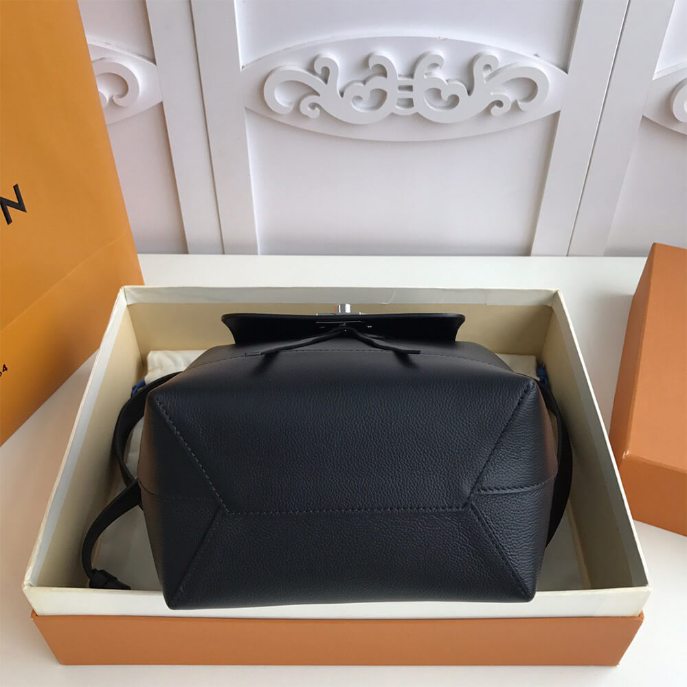 LV LOCKME BACKPACK - Image 7