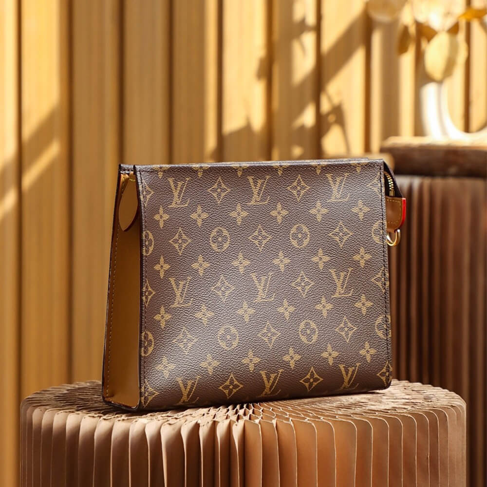 Toiletry Pouch On Chain - Image 2
