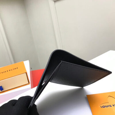 Alternative view of LV PASSPORT COVER