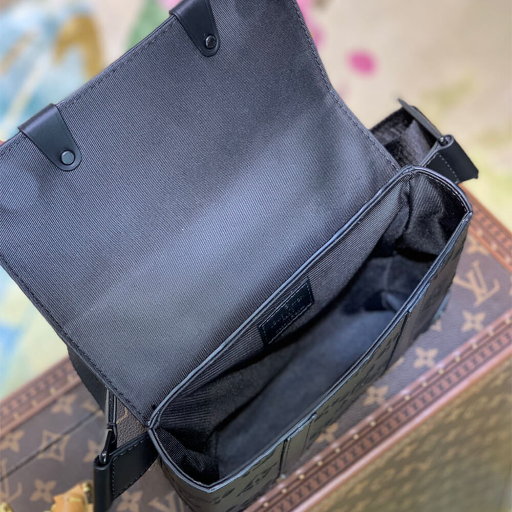 LV TRUNK SLINGBAG - Image 8