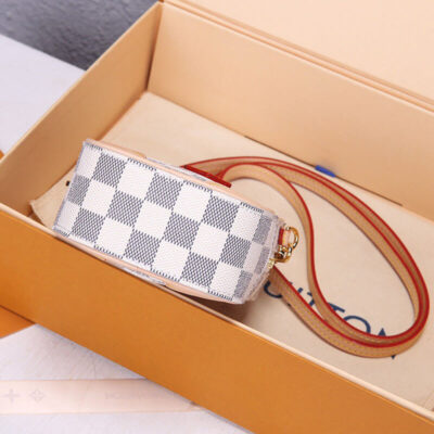 Alternative view of LV Neokapi Pouch