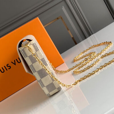 Alternative view of FéLICIE POCHETTE