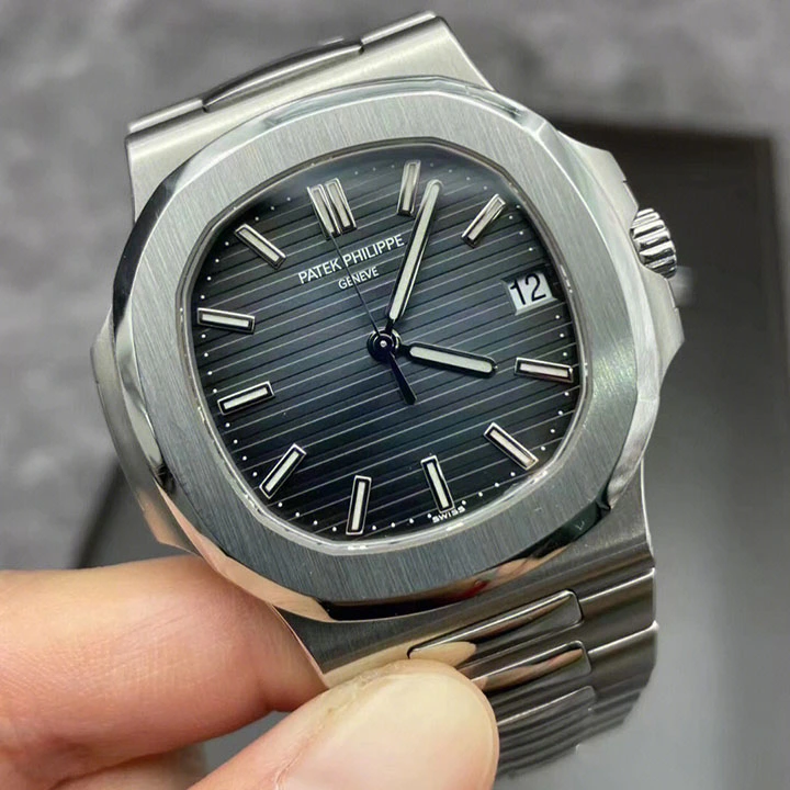 Patek Philippe Nautilus 5711/1A 010 - Image 6