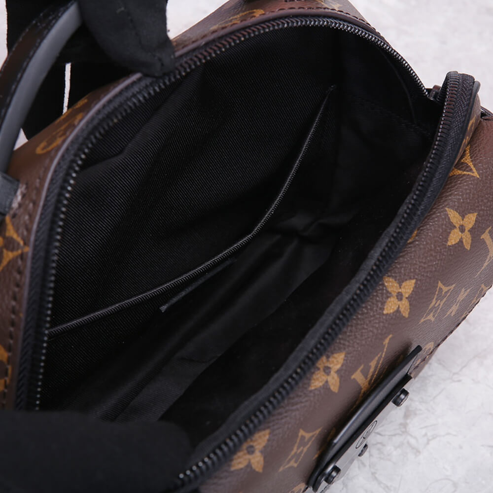 LV S LOCK MESSENGER - Image 4