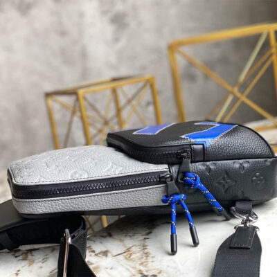 Alternative view of AVENUE SLINGBAG
