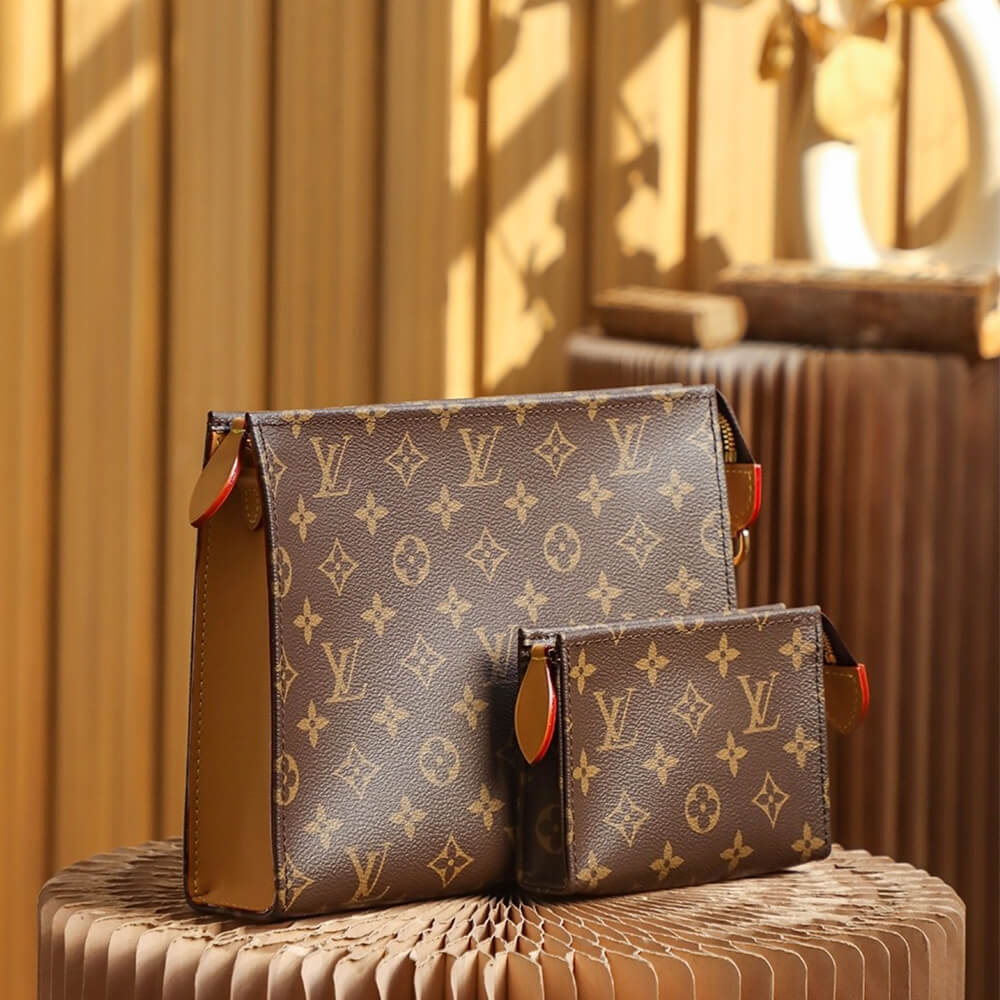 Toiletry Pouch On Chain - Image 9