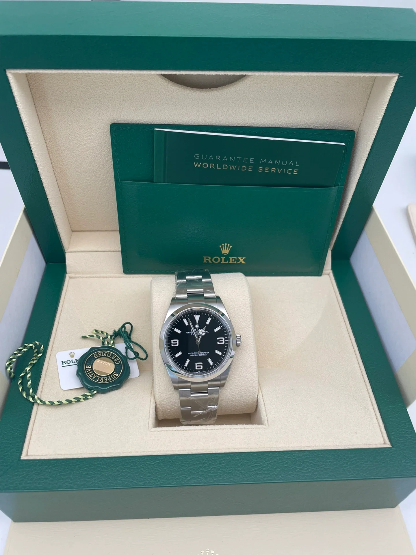 OYSTER PERPETUAL 124300 Series(Black dial) - Image 8