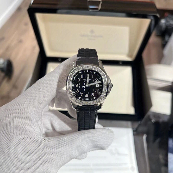 5267/200A-001-Patek Philippe AQUANAUT - Image 4