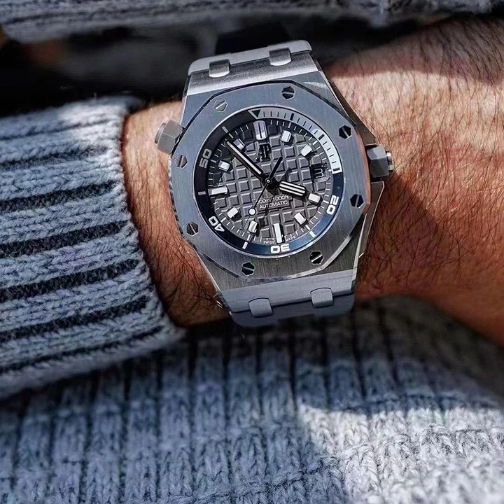 ROYAL OAK OFFSHORE DIVER Ref. 15720ST.OO.A009CA.01 - Image 8