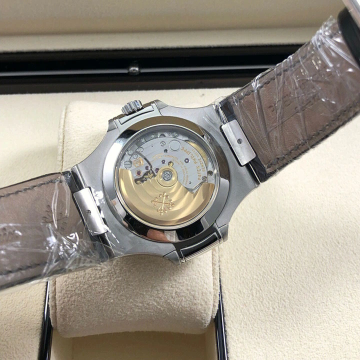 5726A - Patek Philippe NAUTILUS - Image 4