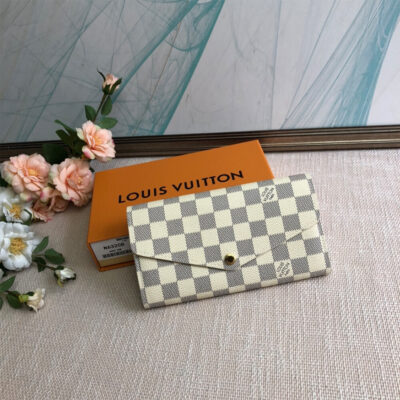 Alternative view of Louis Vuitton Sarah Wallet