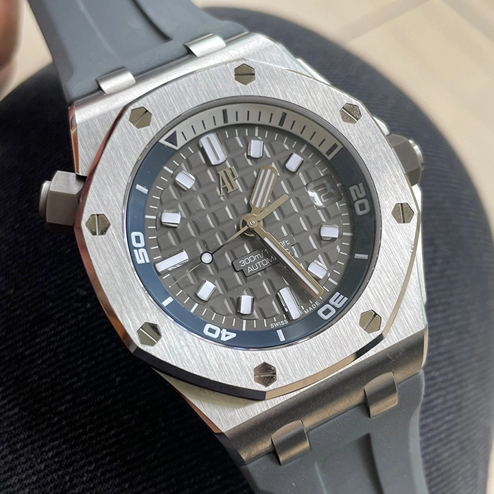 ROYAL OAK OFFSHORE DIVER Ref. 15720ST.OO.A009CA.01 - Image 9