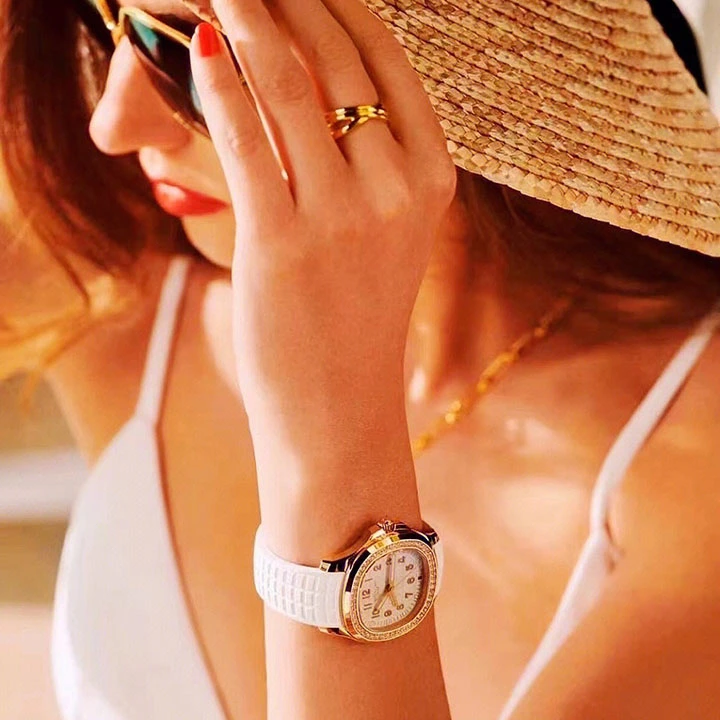 5269/200R-001-Patek Philippe AQUANAUT-women - Image 11