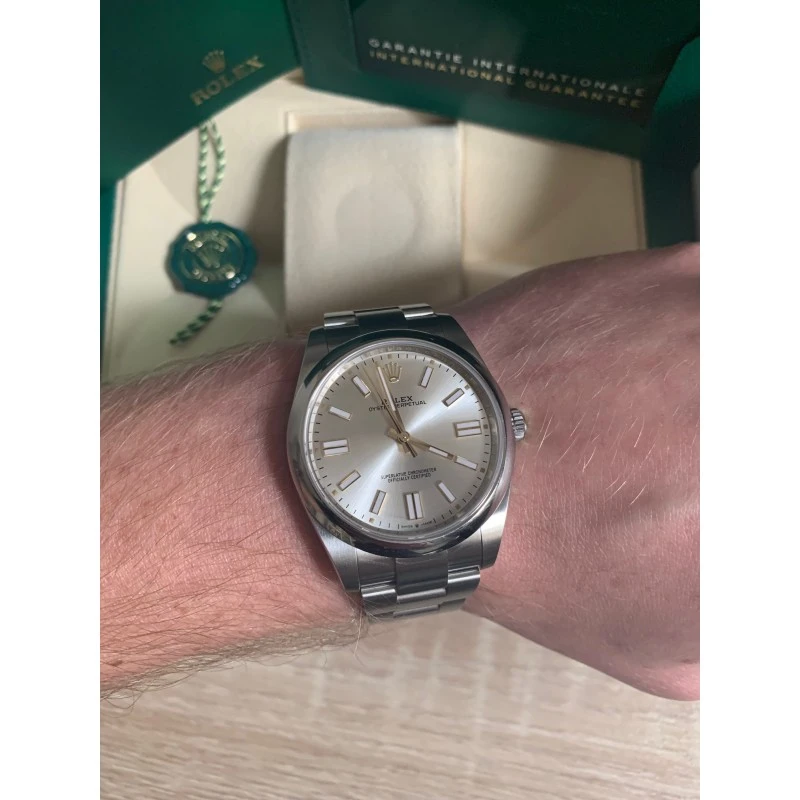 OYSTER PERPETUAL 124300 Series(Champagne gold) - Image 6