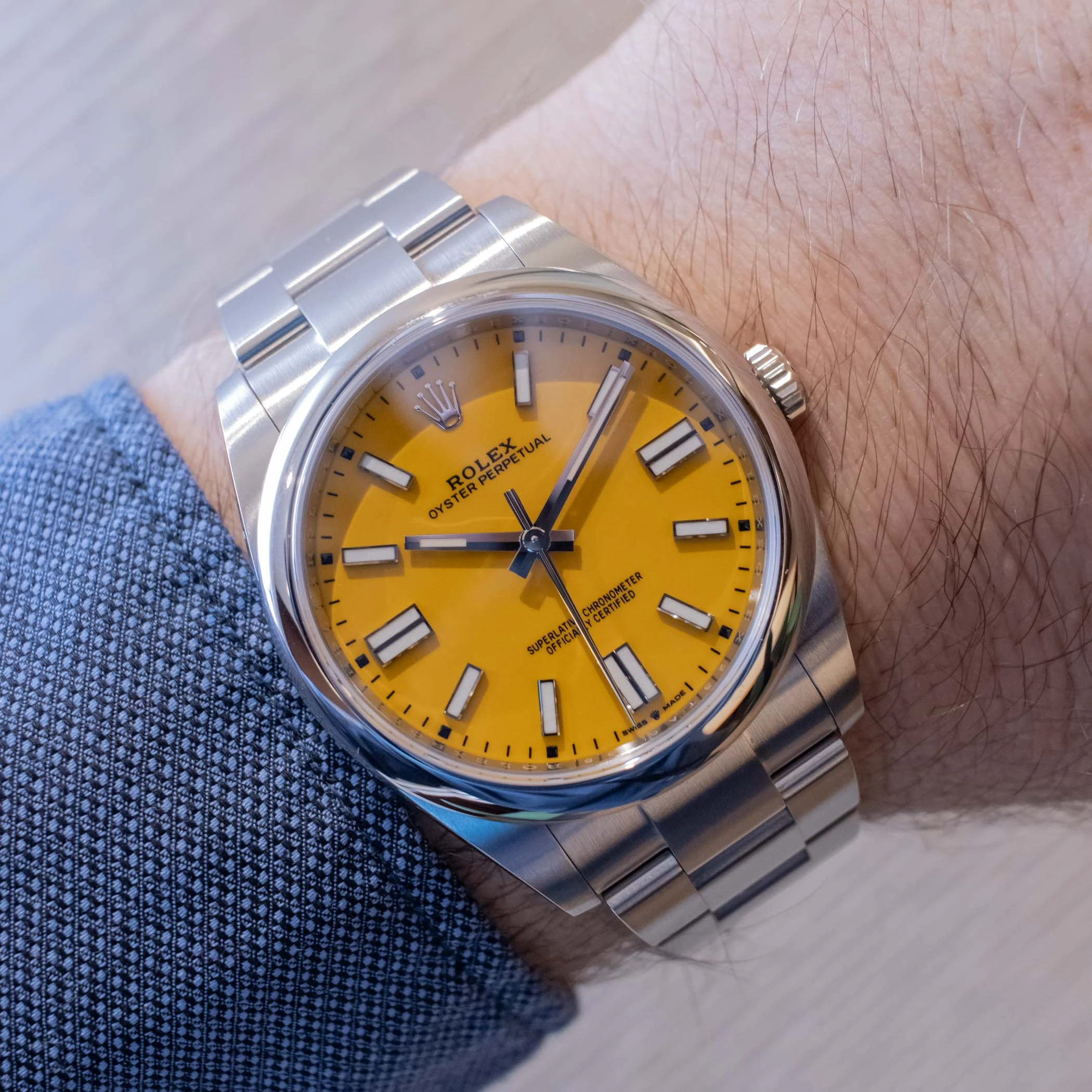 OYSTER PERPETUAL 124300 Series(Yellow) - Image 8