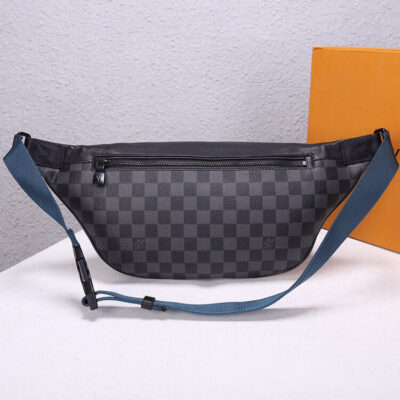 Alternative view of LV Discovery Bumbag