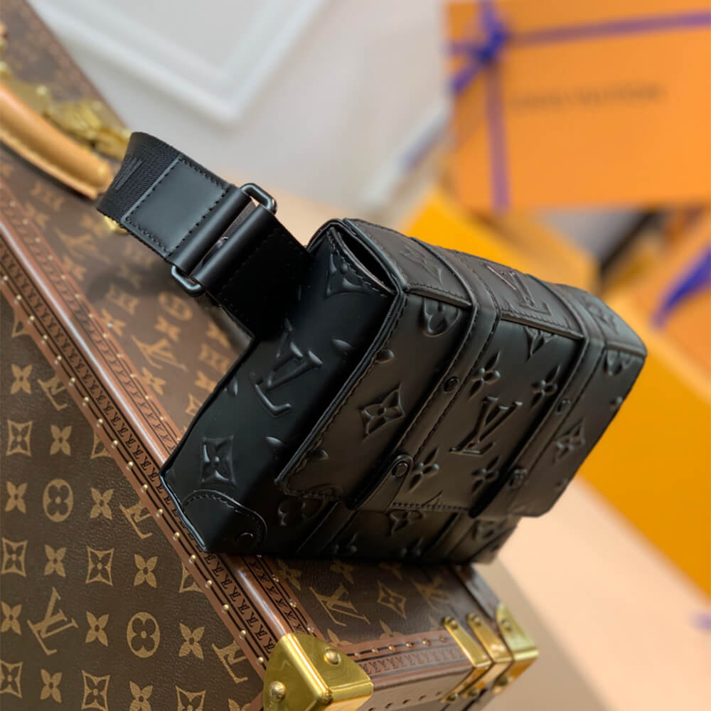 LV TRUNK SLINGBAG - Image 5