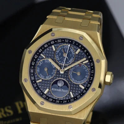 Alternative view of Royal Oak Perpetual Calendar 26574BA.OO.1220BA.01