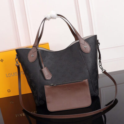 Alternative view of Louis Vuitton HINA MM